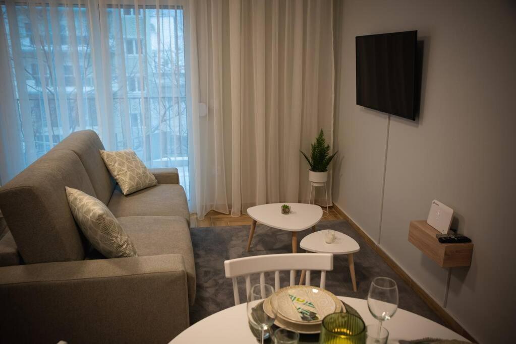 Irresistable In The Heart Of Apartment *