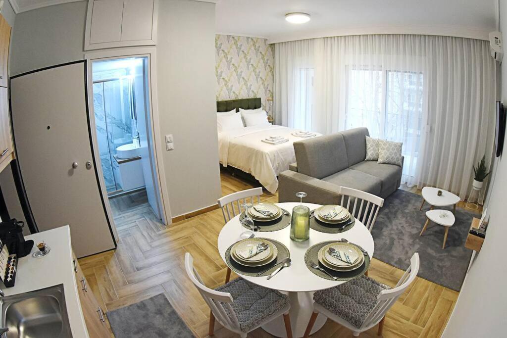 Irresistable In The Heart Of Xanthi